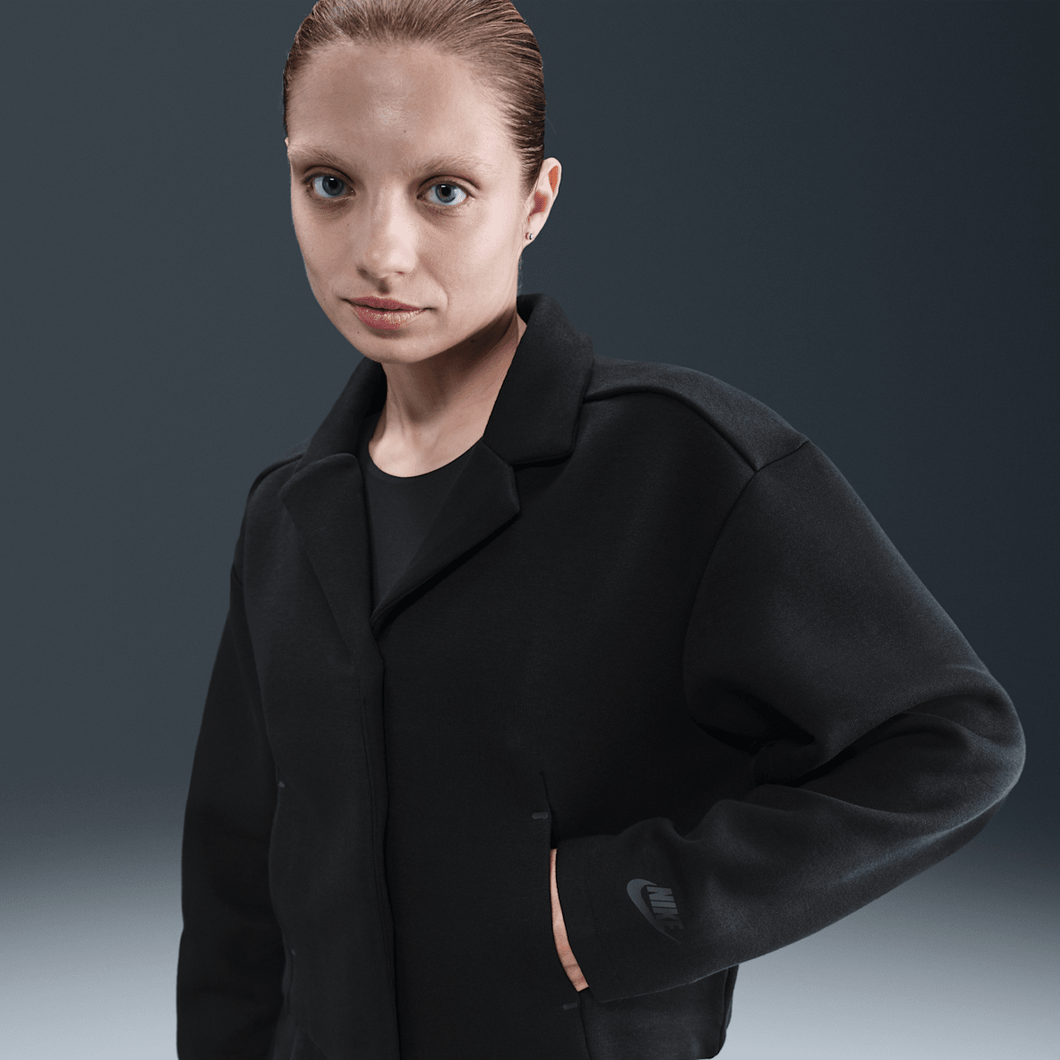 NIKE公式】 ブラック テックフリース アパレル【ナイキ公式通販】